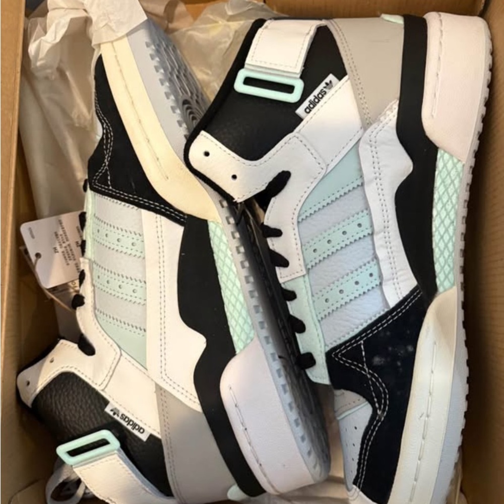 Adidas Forum Exhibit Mid Sneakers men’s adidas high tops size 8.5 new in box